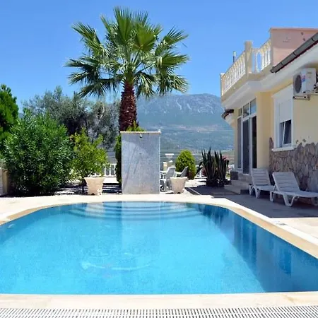 Villa Gold Bau 2